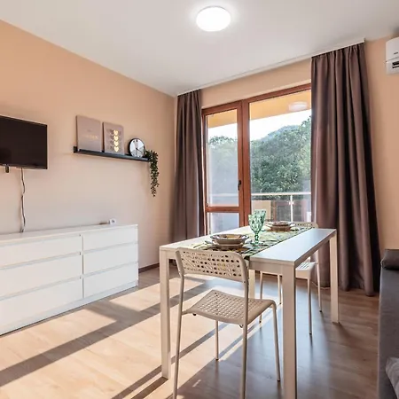 Apartment Nest *